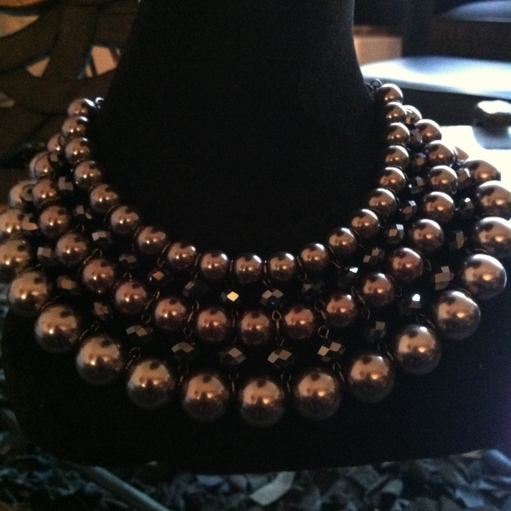 Grey Pearl Choker Necklace.